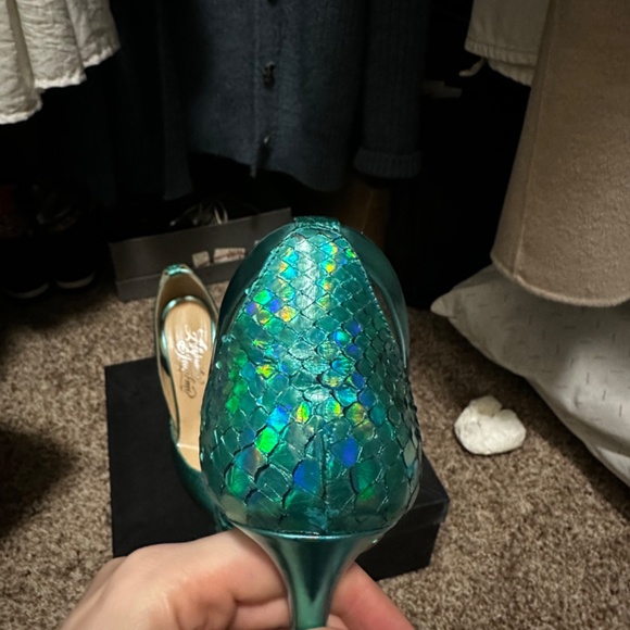 High heels - Picture 8 of 12